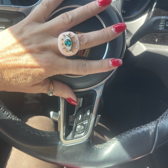 👁️ Evil eye Kurt Geiger London NWT Pink Crystal Statement Cocktail Ring Glam Jew - Picture 3 of 7